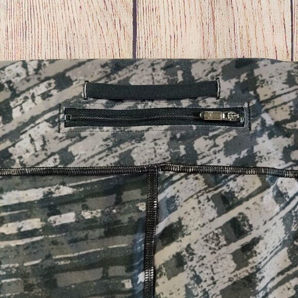 Under Armour heat gear compression capri leggings - Picture 5 of 10